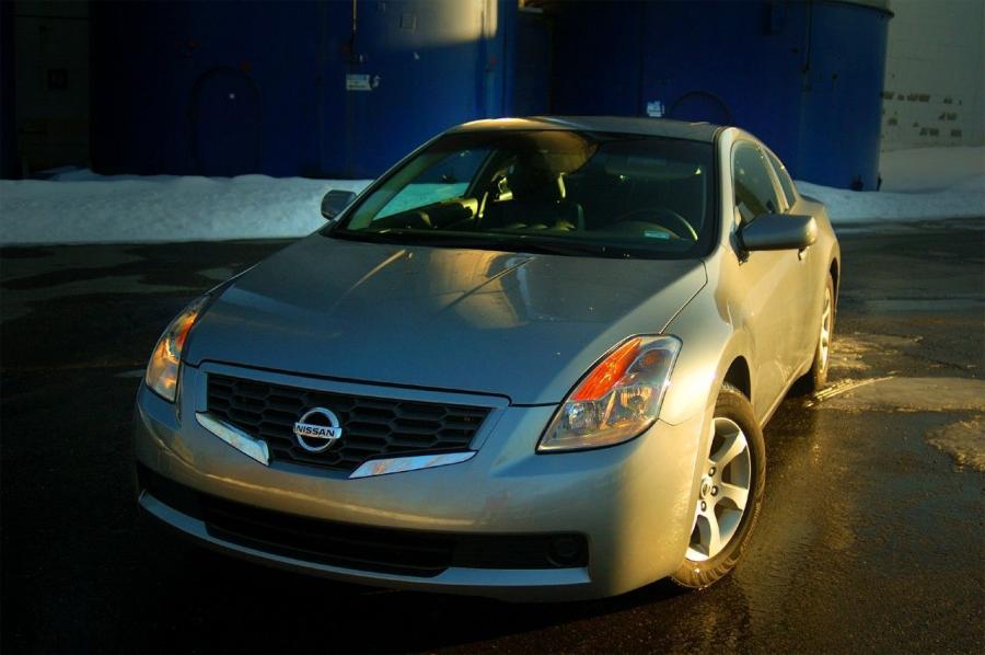  Nissan Altima Coupe 2.5S 2008 года  (фото 38 из 50)